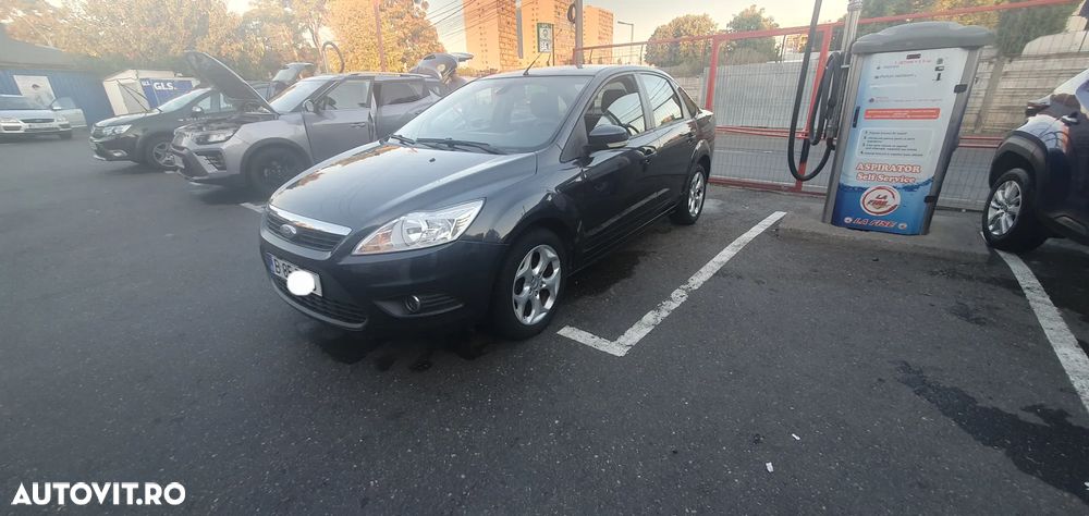 Ford Focus 1.6i Ghia - 4