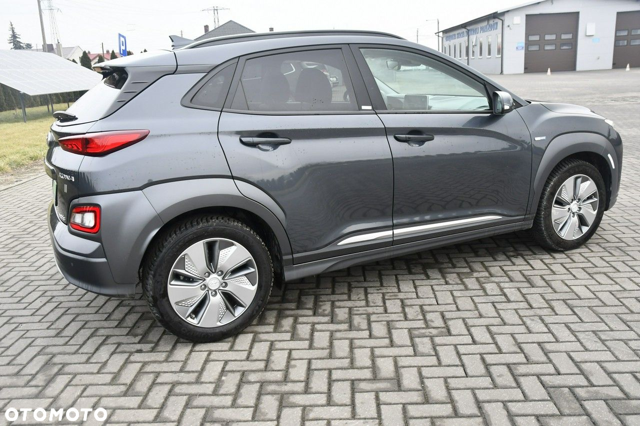 Hyundai Kona - 11