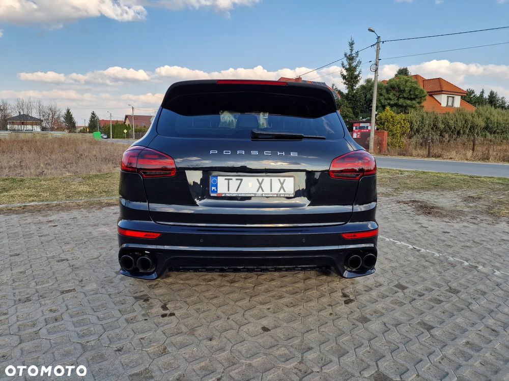 Porsche Cayenne - 5