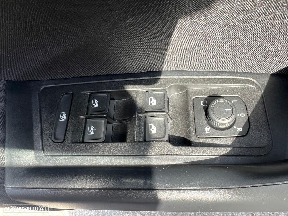 VW T-Roc 1.0 TSI Urban - 12