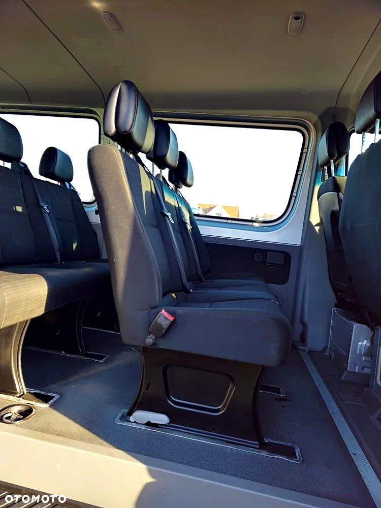 Mercedes-Benz Sprinter - 12