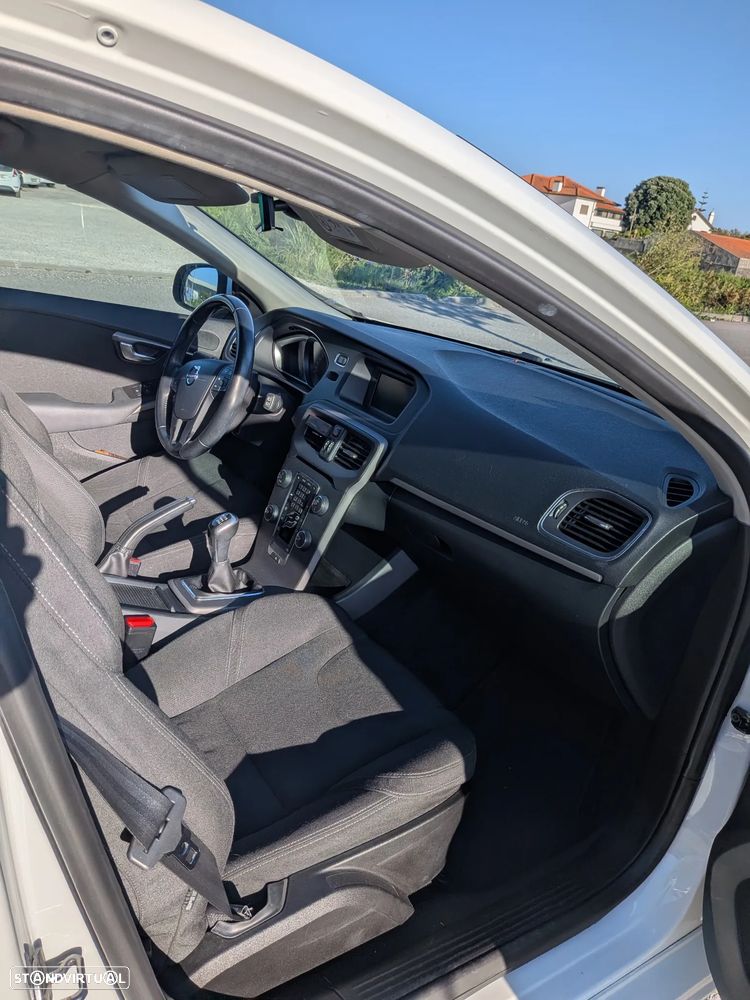 Volvo V40 1.6 D2 Eco Kinetic - 19