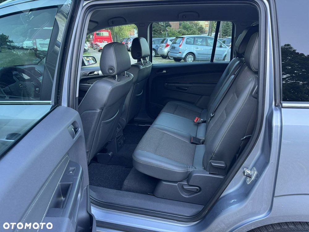 Opel Zafira - 22