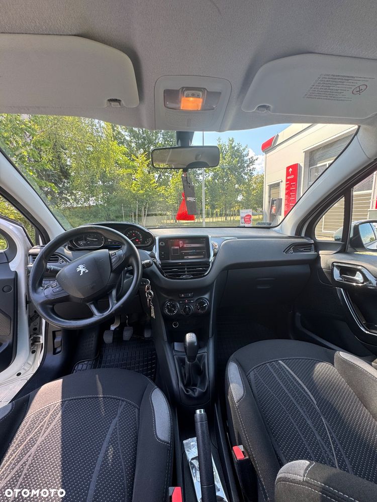 Peugeot 208 - 7