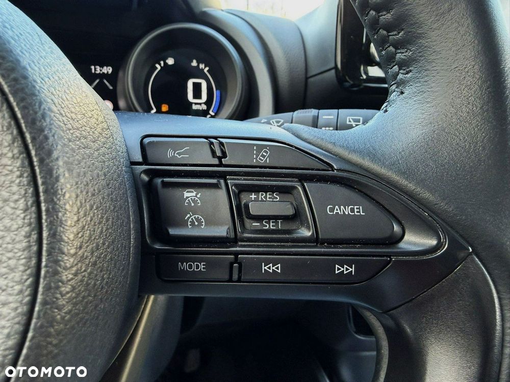 Toyota Yaris Hybrid 1.5 Style - 17