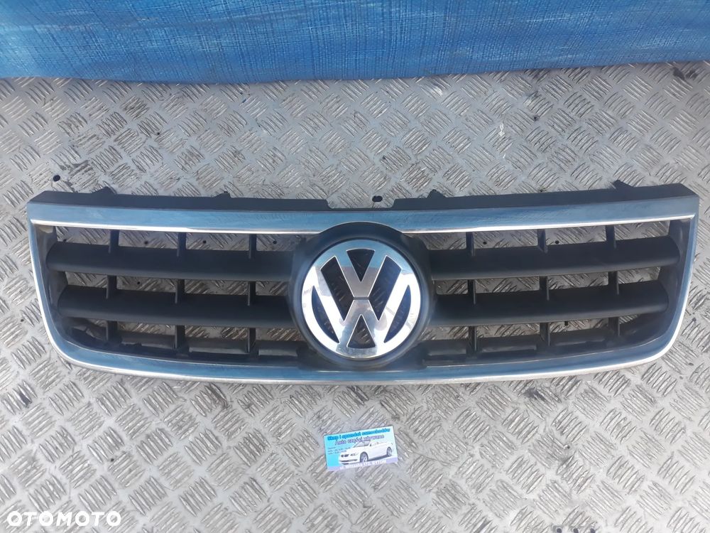 GRILL ATRAPA VOLKSWAGEN TOUAREG 7L 2006r - 1
