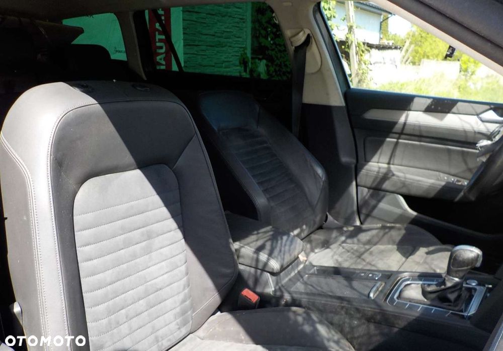 Volkswagen Passat Variant 1.6 TDI SCR DSG - 21