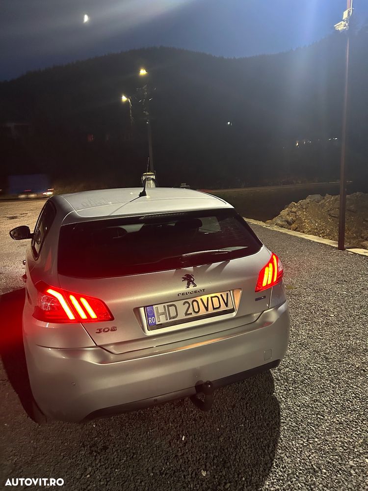 Peugeot 308 1.2 L PureTech Turbo Access - 20