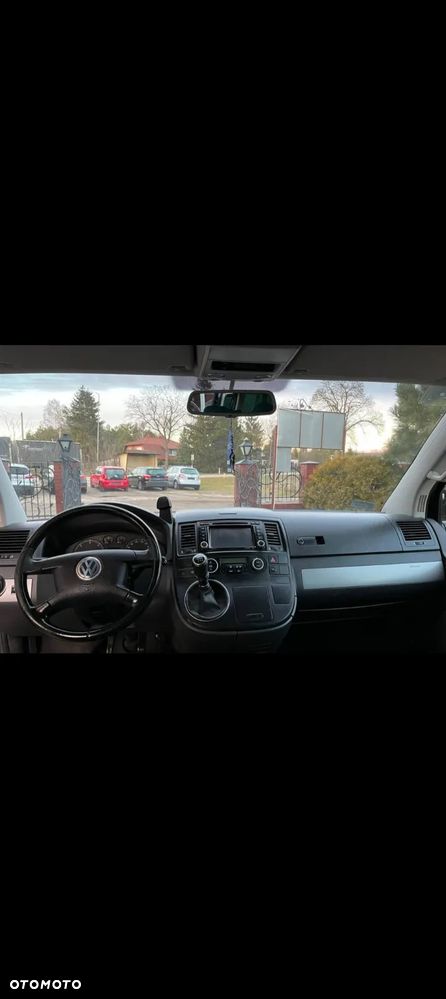 Volkswagen Multivan - 11