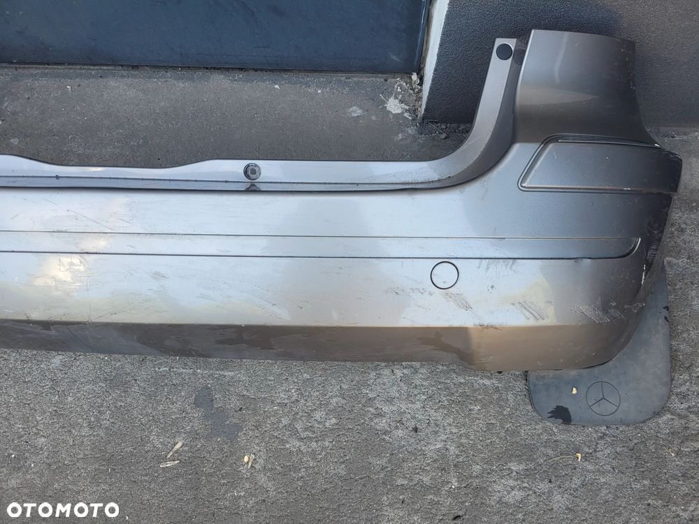 Zderzak tył mercedes w245 Kod lakieru: 748 - 4