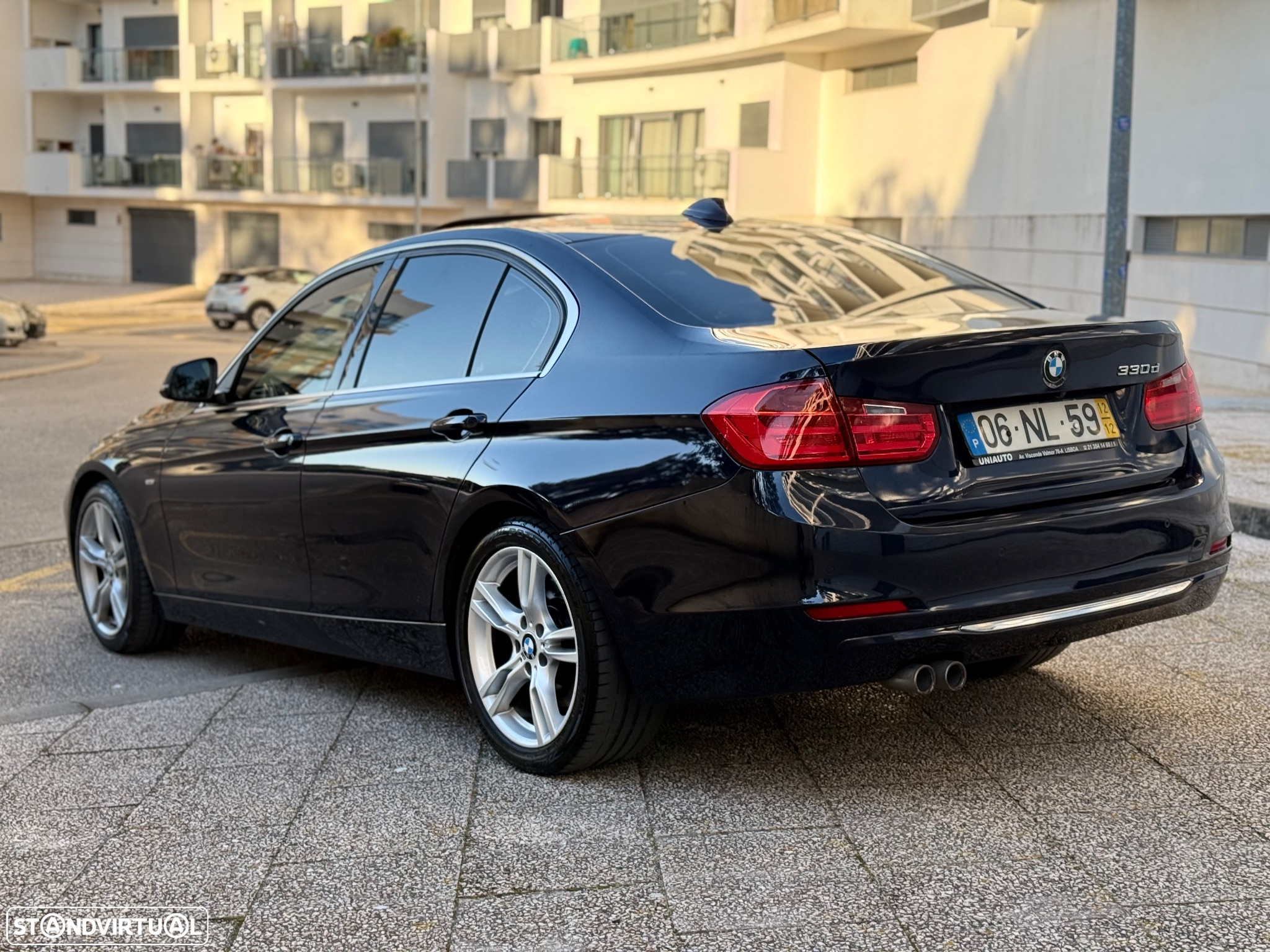 BMW 330 d Auto Line Luxury - 37