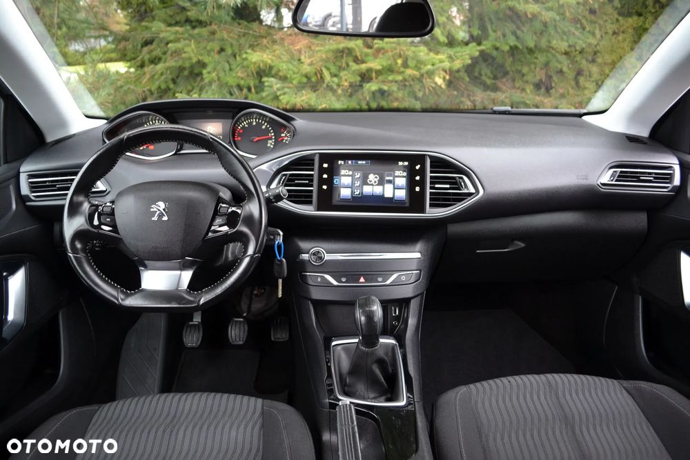 Peugeot 308 - 16