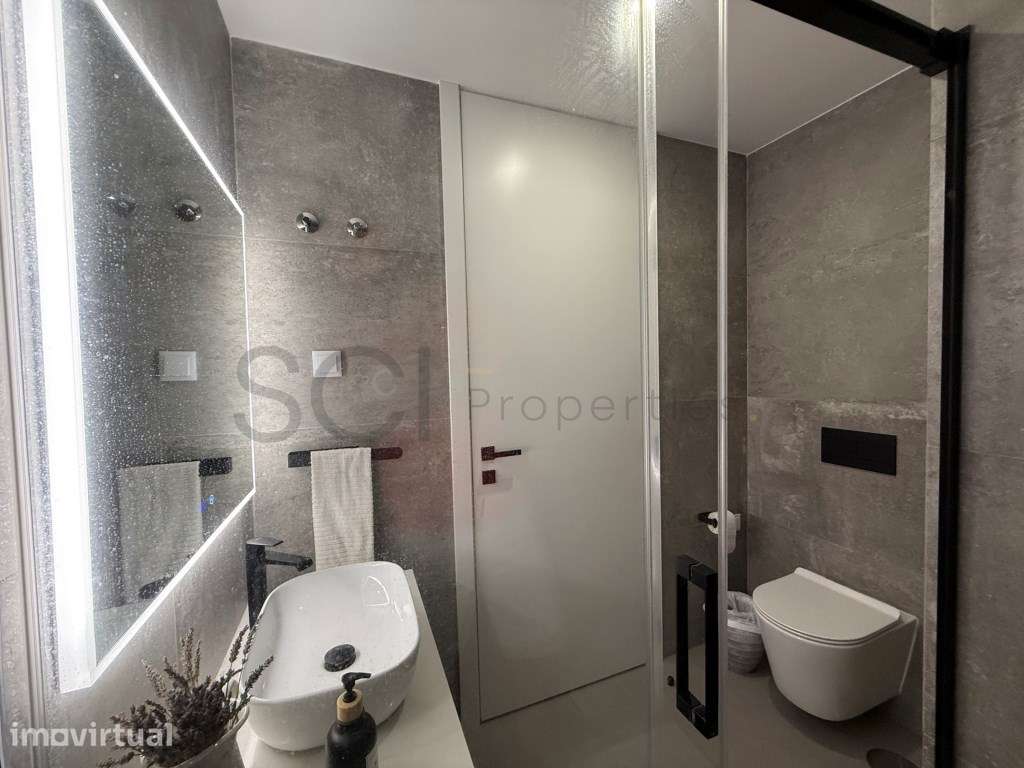 Apartamento T2 de Luxo | Terraço | Parqueamento | Sobreda - Grande imagem: 4/55