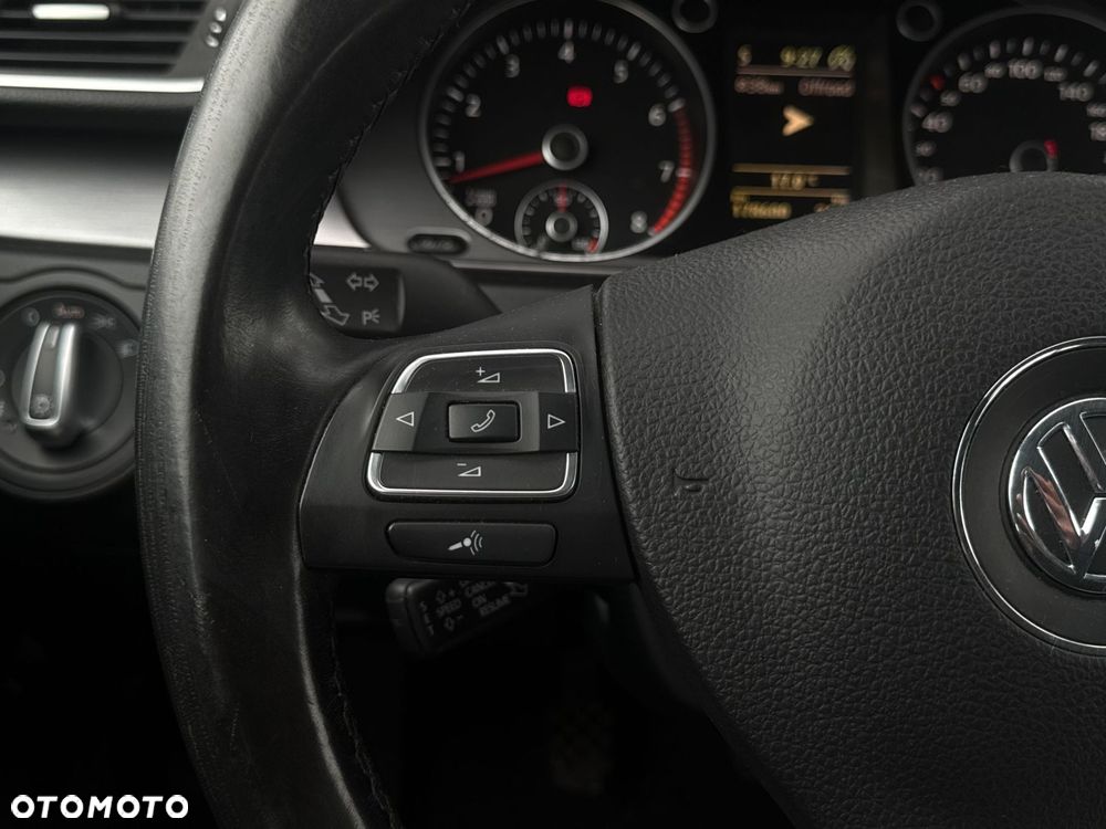 Volkswagen Passat 1.4 TSI BMT Comfortline - 25