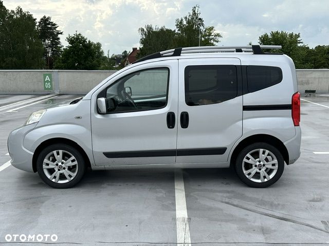 Fiat Fiorino Kombi Adventure - 2