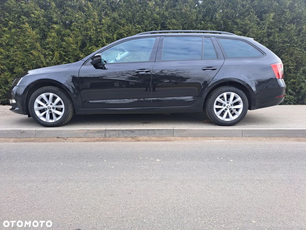 Skoda Octavia 2.0 TDI Edition DSG - 5