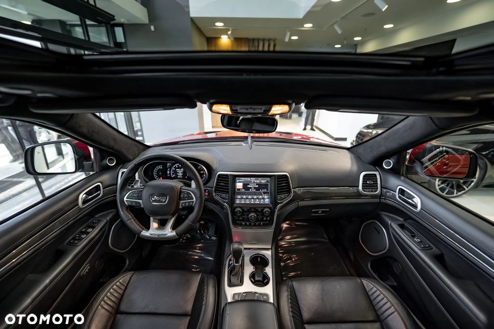 Jeep Grand Cherokee - 29
