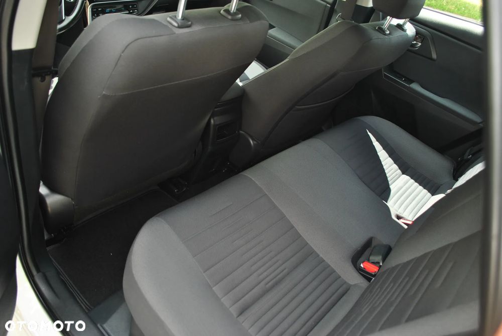 Toyota Auris - 13