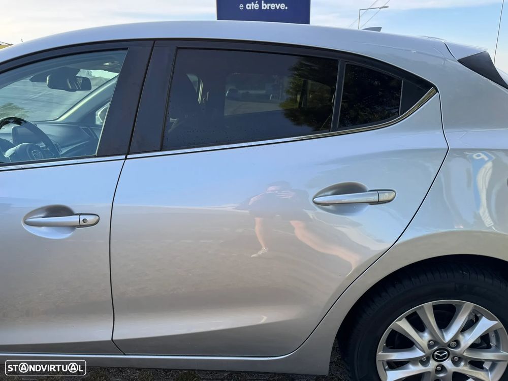 Mazda 3 Hatchback 1.5 Sky-G Evolve Navi - 5