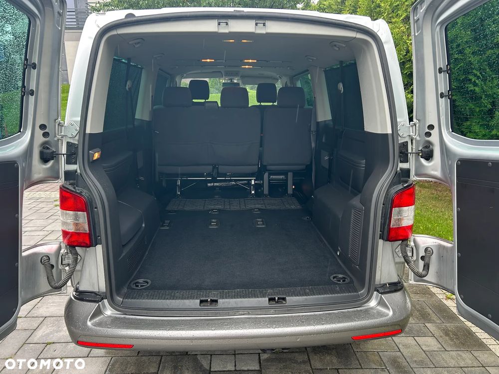 Volkswagen Caravelle - 14