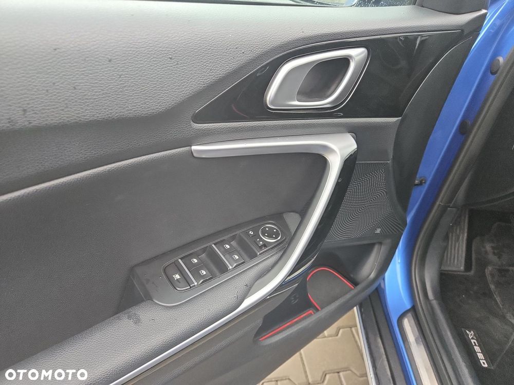 Kia XCeed 1.6 T-GDI L Business Line - 11
