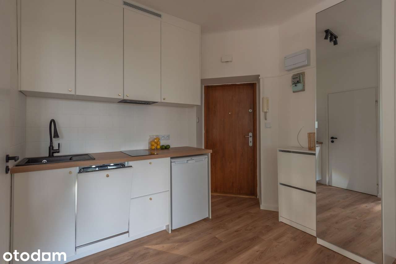 Klimatyczne studio 28 m² po remoncie | Metro Ratusz Arsenał | 0% prow.