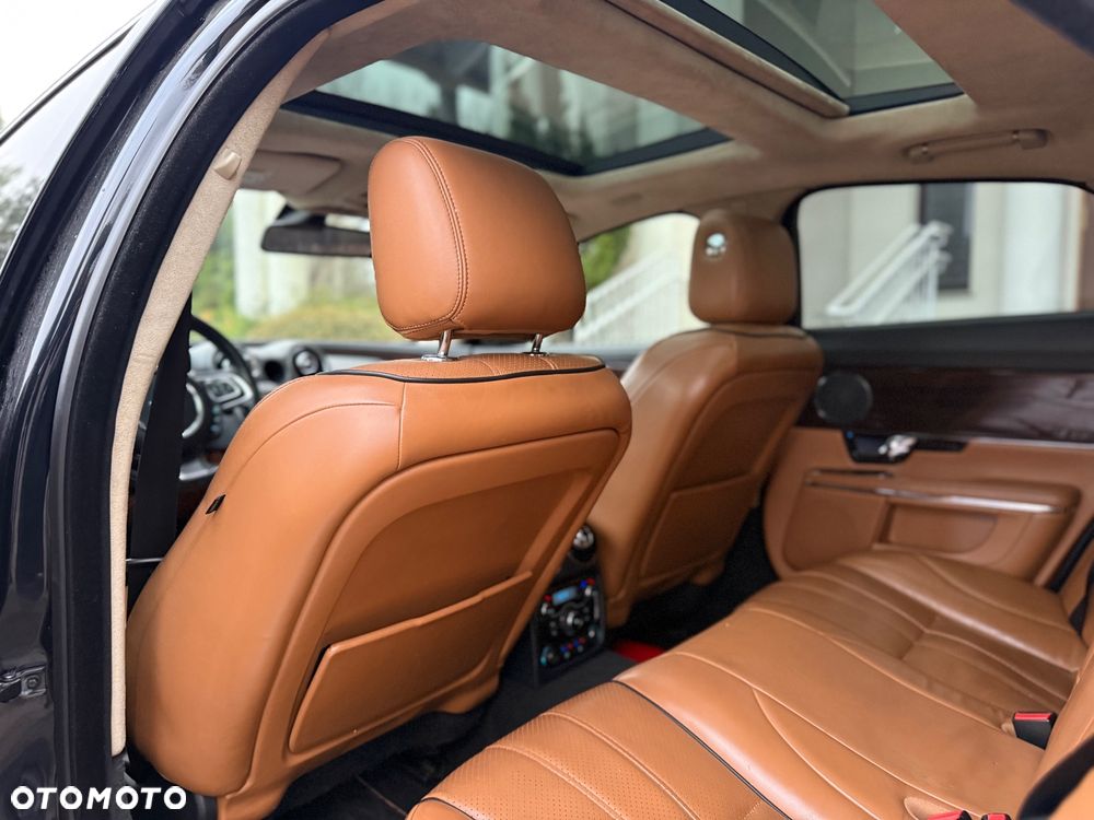 Jaguar XJ 3.0 D V6 Premium Luxury - 8