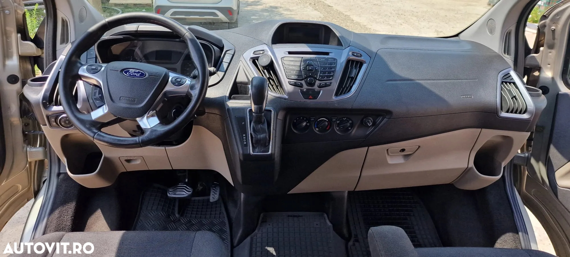 Ford Tourneo Custom - 2