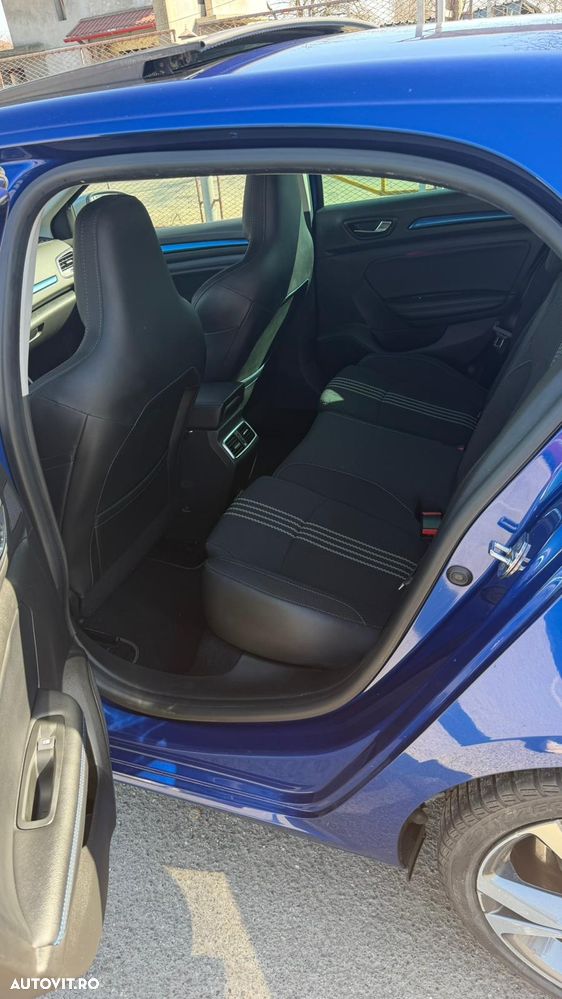 Renault Megane ENERGY TCe 205 EDC GT - 6