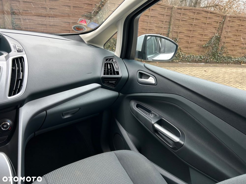 Ford C-MAX 2.0 TDCi Titanium - 32