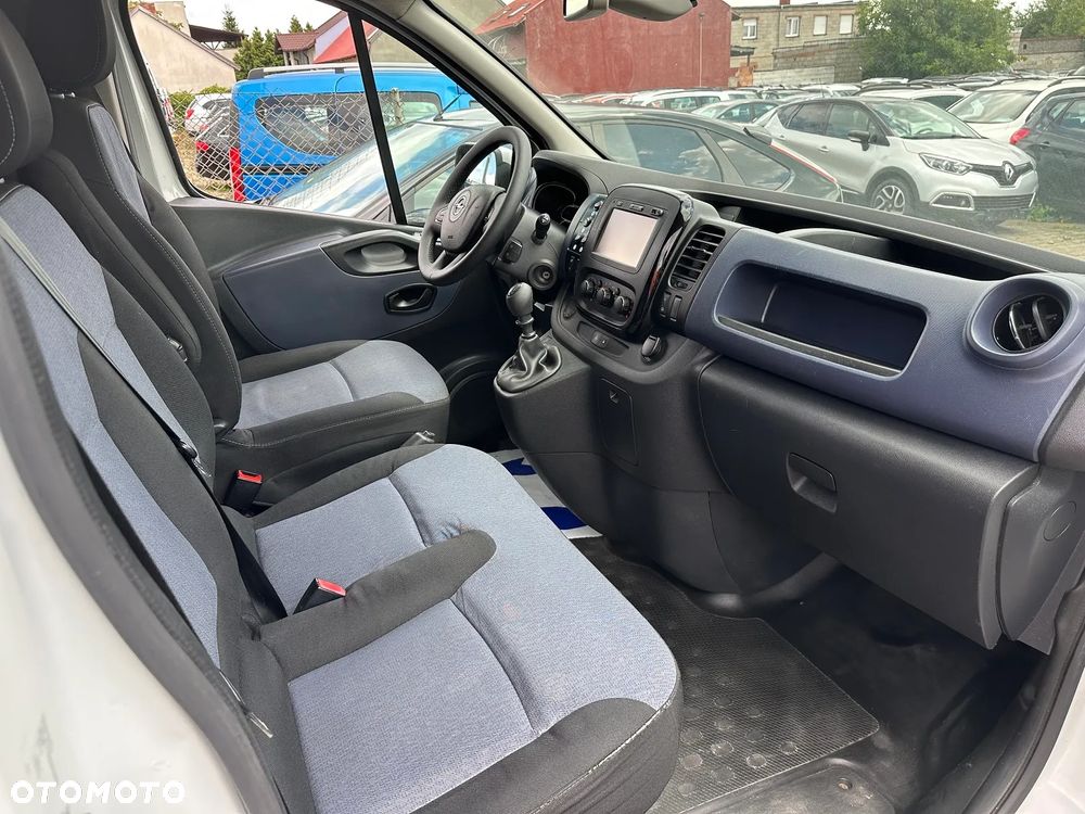 Opel Vivaro Wysoka Maxi Karetka Ambulans Ambulance Sanitarny EN1789 - 15