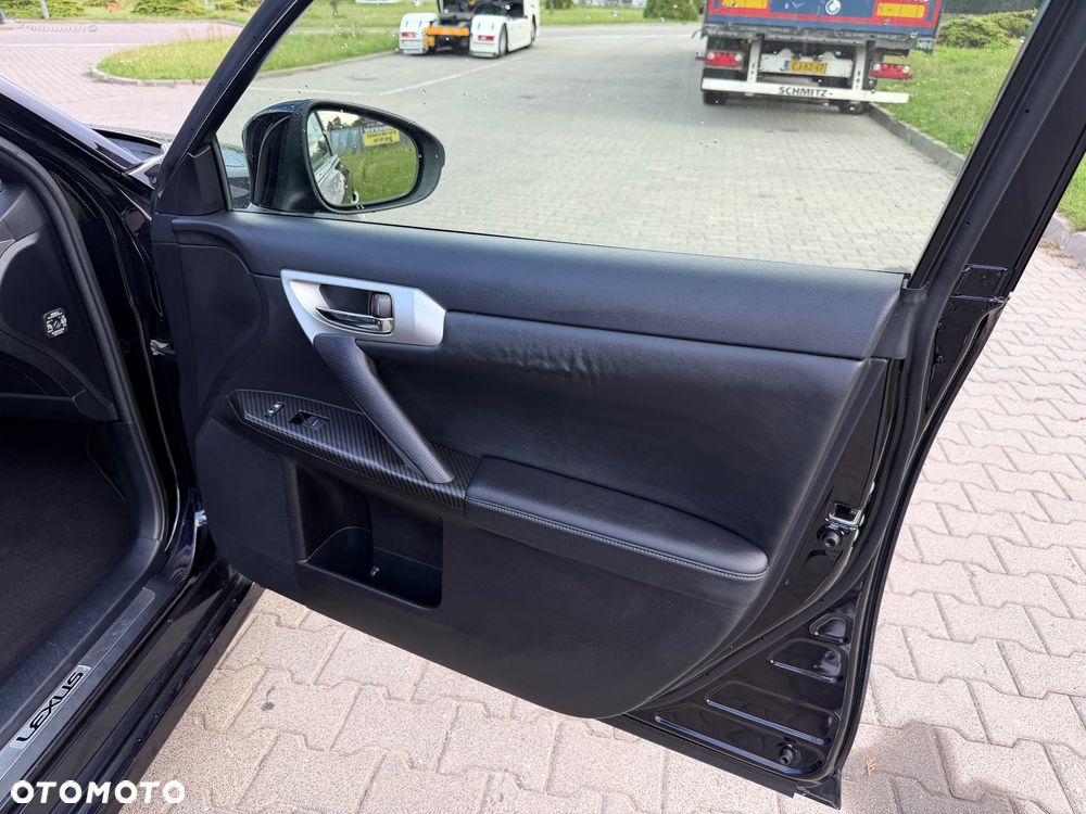 Lexus CT 200h F Sport - 16
