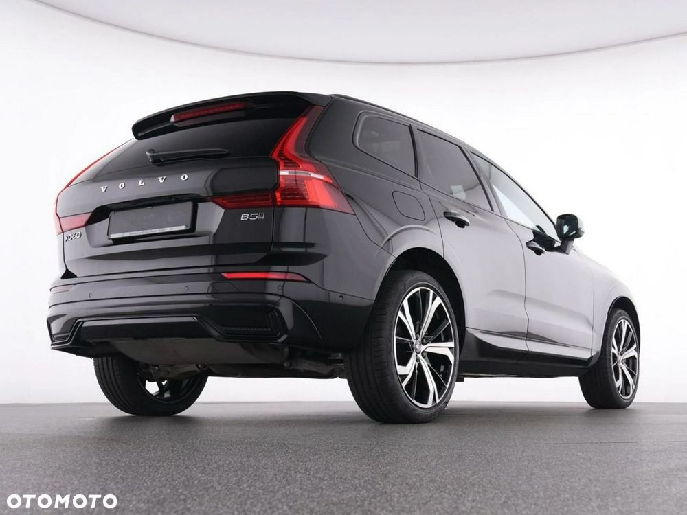 Volvo XC 60 B5 B AWD Plus Dark - 9