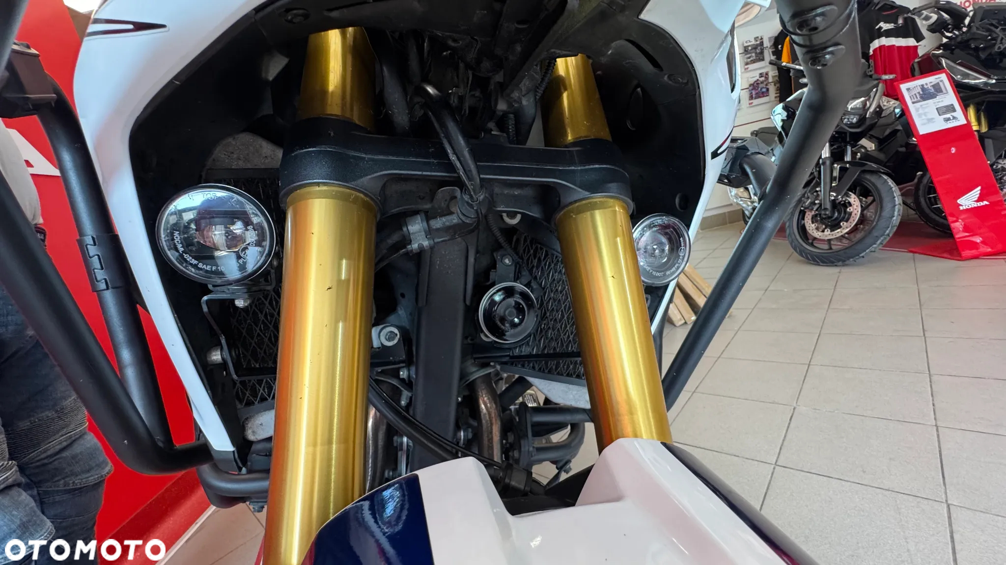 Honda CRF - 9