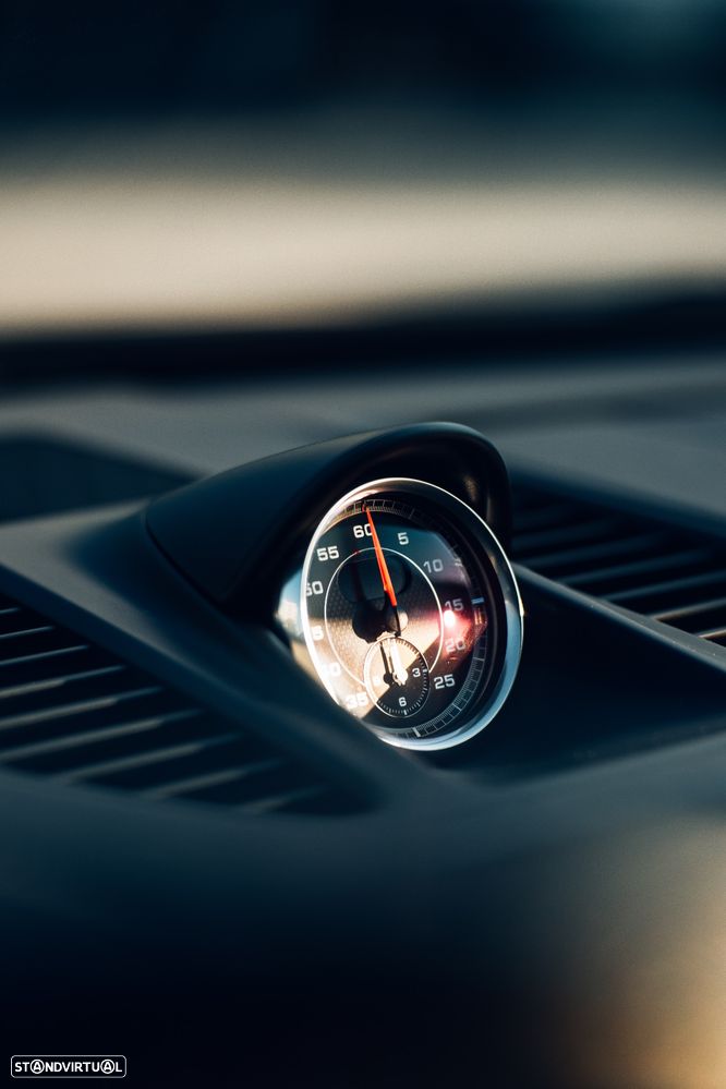 Porsche 911 (991) Carrera 4 GTS PDK - 16