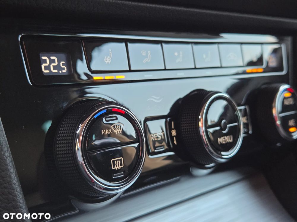 Skoda Superb 1.5 TSI Ambition DSG - 26