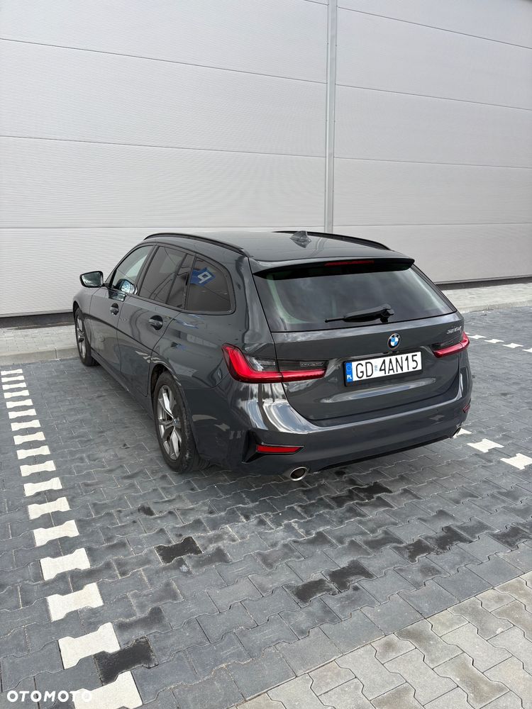 BMW Seria 3 320d Sport Line - 11