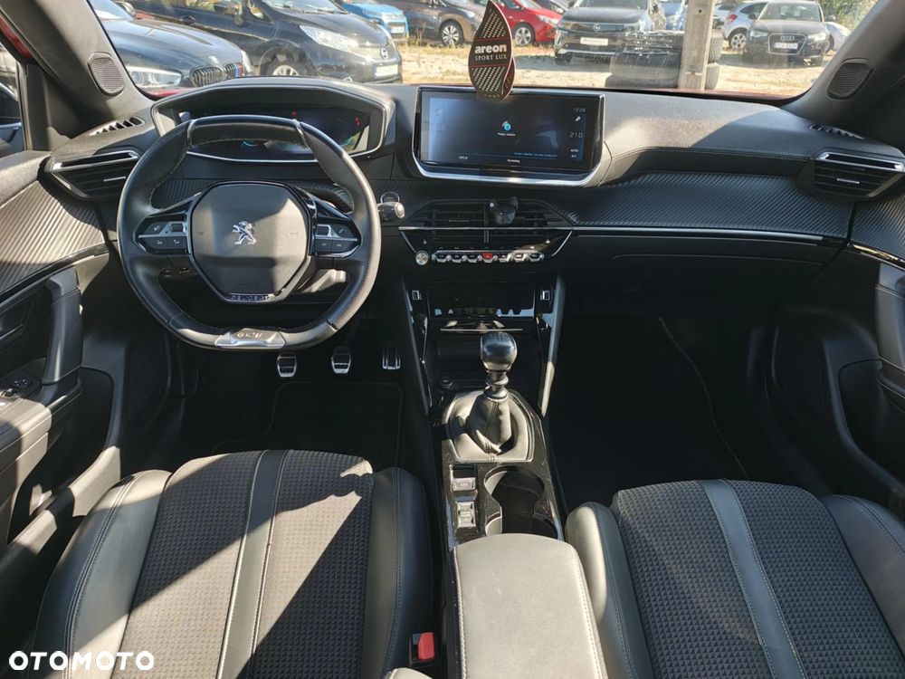 Peugeot 2008 PureTech 130 GT Pack - 10