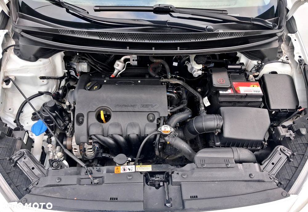 Kia Ceed 1.4 CVVT Dream Team Edition - 34