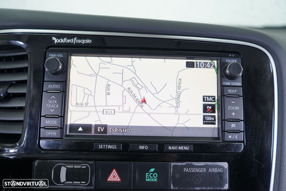 Mitsubishi Outlander 2.0 4WD Plus - 34