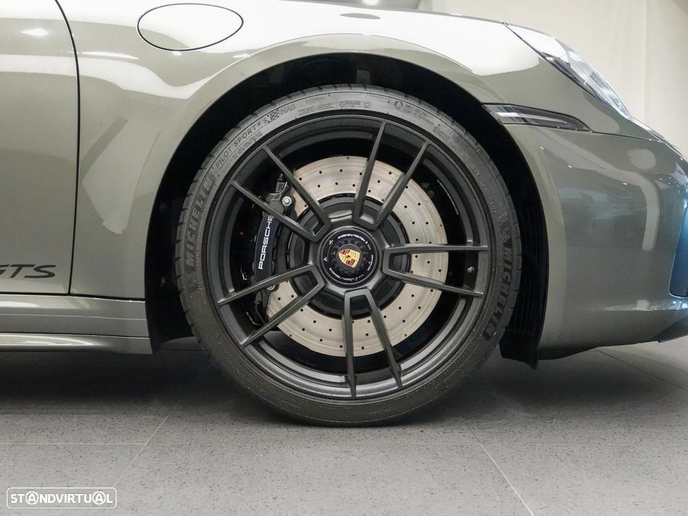 Porsche 911 (992) Targa 4 GTS PDK - 10