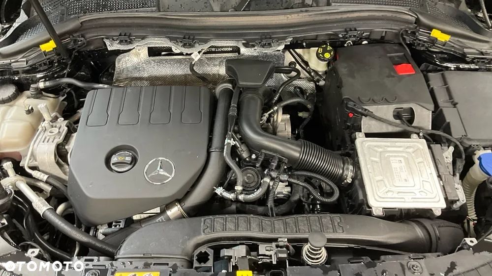 Mercedes-Benz GLA - 18