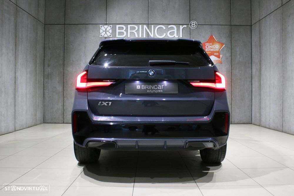 BMW iX1 xDrive30 Pack Desportivo M - 12