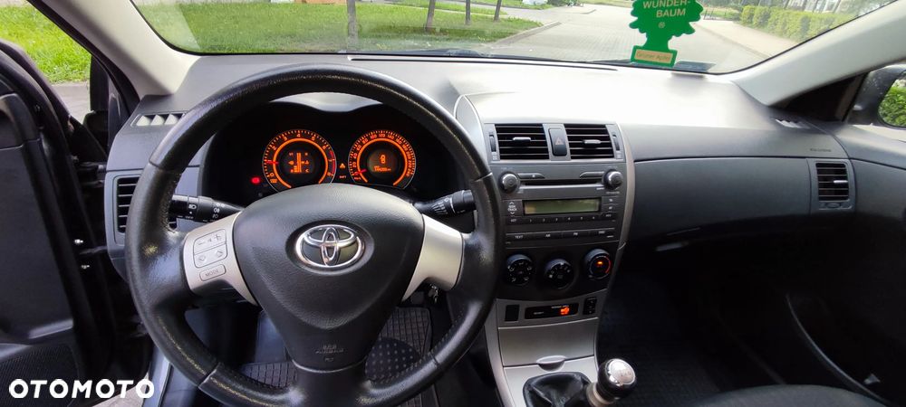 Toyota Corolla 1.6 VVT-i Luna - 9