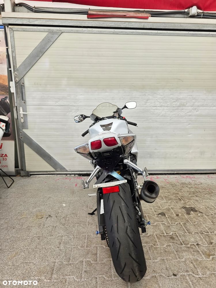 Suzuki GSX-R - 28