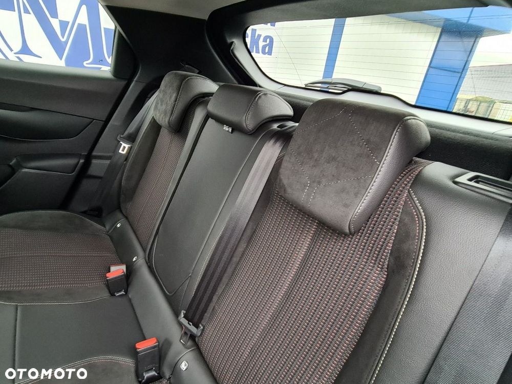 DS Automobiles DS 3 Crossback 1.2 PureTech Performance Line + - 31