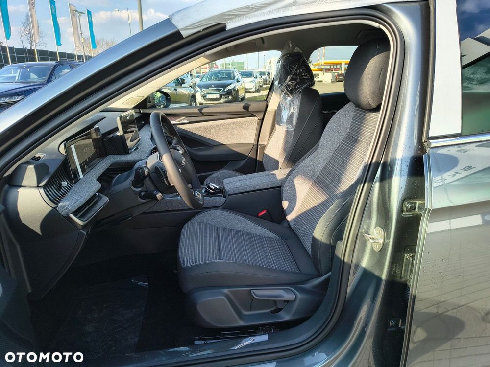 Skoda Superb 2.0 TDI SCR Edition 130 DSG - 16