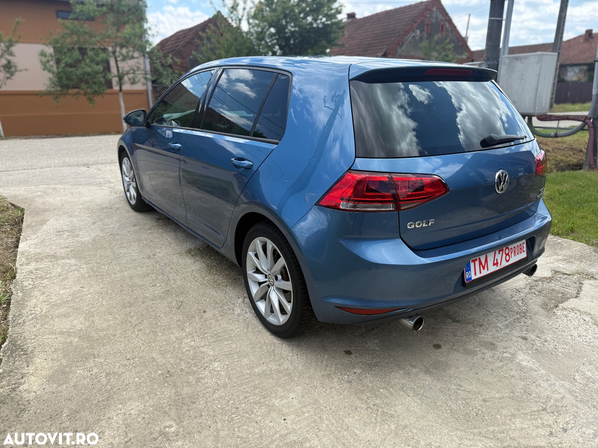 Volkswagen Golf 1.6 TDI BlueMotion Technology DPF Comfortline - 4