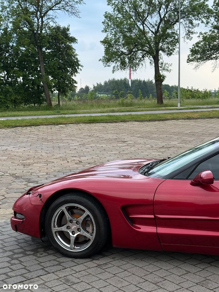 Chevrolet Corvette - 17