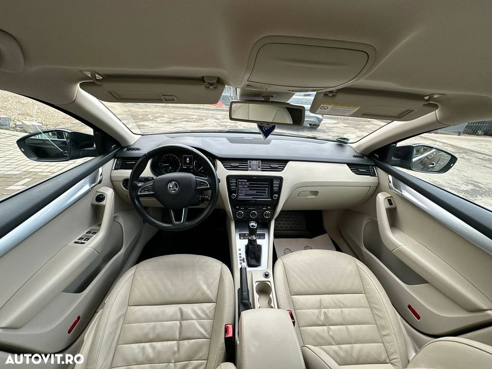 Skoda Octavia 2.0 TDI Green tec DSG Elegance - 8